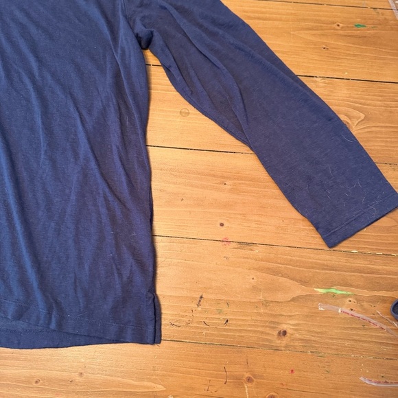 GAP Navy Long Sleeve Tee - Picture 3 of 11
